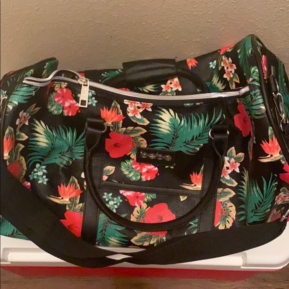 Travel duffel bag